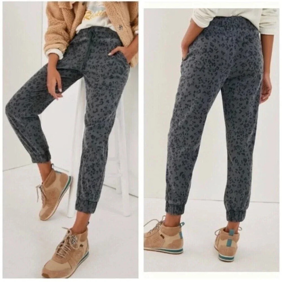 Anthropologie Pants - Anthropologie Cloth & Stone Cheetah Animal Print Joggers Casual Lounge Pants S
